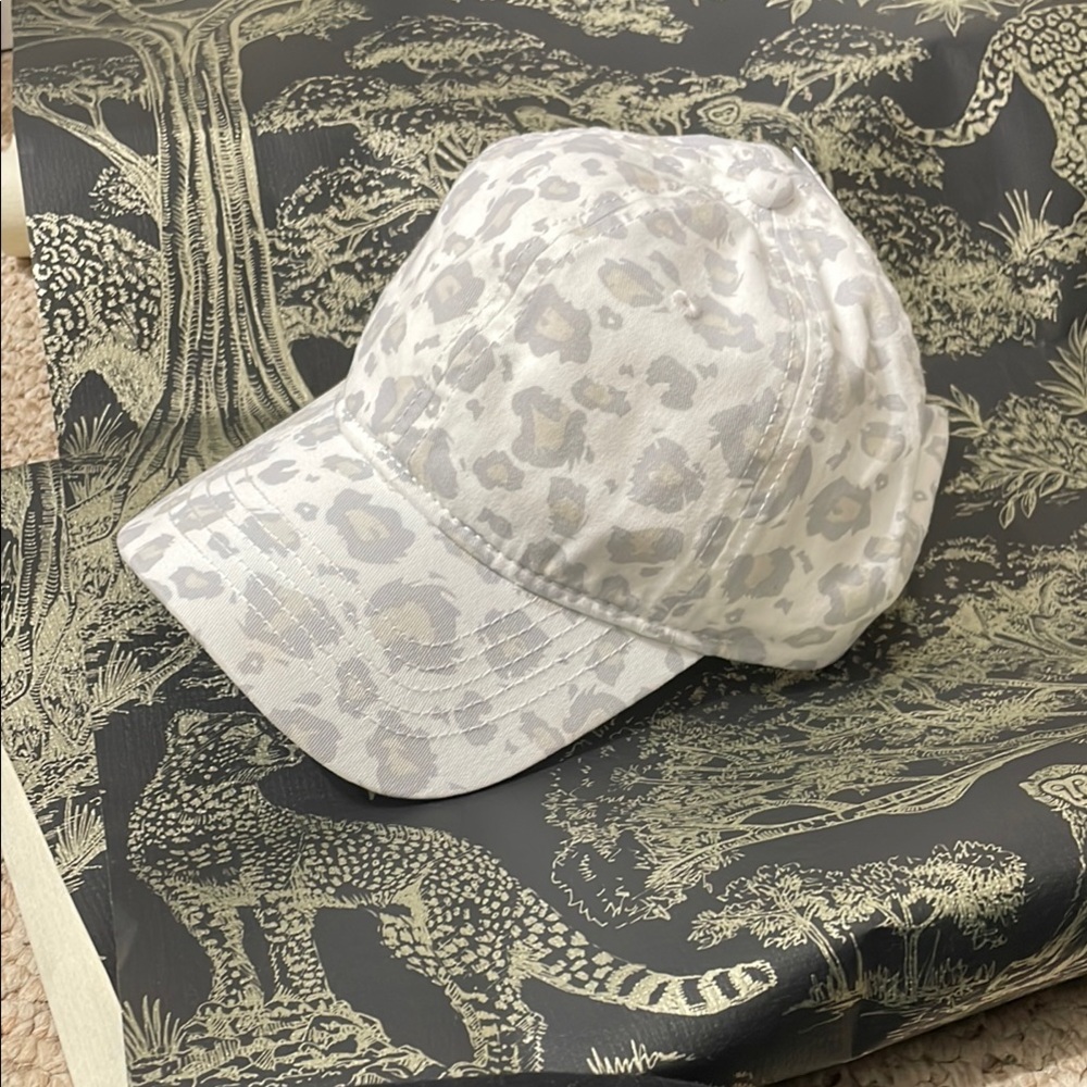NWT White Leopard Print Hat Cap